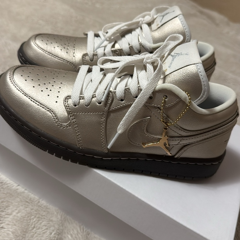 Air Jordan 1 Low SE